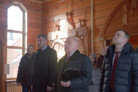 Кандидат в Президенты России от КПРФ Николай Харитонов посетил агропромышленное предприятие АО «Солгон» в Красноярском крае