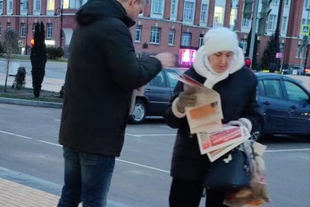 Калининградские коммунисты продолжают агитационную работу в городах области. На этот раз, Гусев