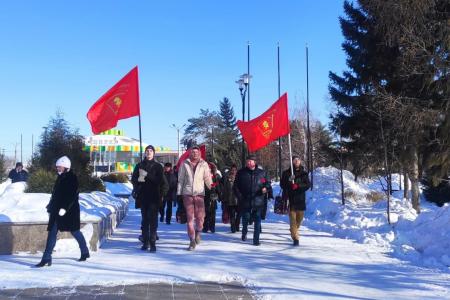 В Омске День Советской Армии актив КПРФ проведет агитационные рейды в село