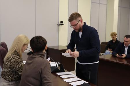 Краснодар. Представители кандидата в Президенты от КПРФ Н. Харитонова приняли участие в жеребьевке эфирного времени
