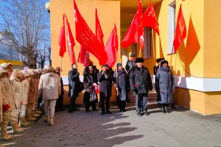 Коммунисты Забайкалья почтили память героев в 106-ю годовщину Красной Армии