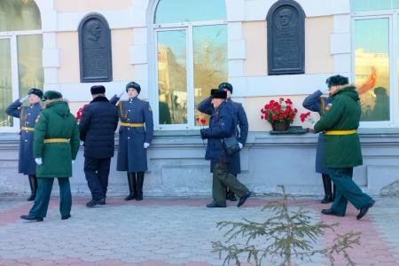 Коммунисты Забайкалья почтили память героев в 106-ю годовщину Красной Армии