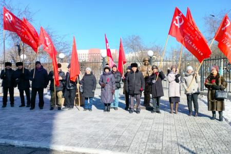 Коммунисты Забайкалья почтили память героев в 106-ю годовщину Красной Армии