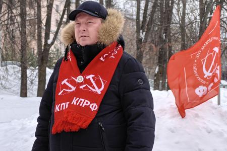 В День рождения Рабоче-Крестьянской Красной Армии коммунисты города Иваново поздравляли жителей с праздником