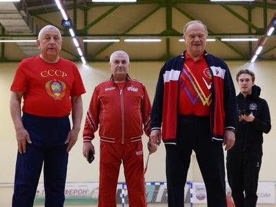 «КПРФ! Спорт! Победа!». Н.М. Харитонов и Г.А. Зюганов посетили тренировку и матч с участием команды КПРФ по мини-футболу