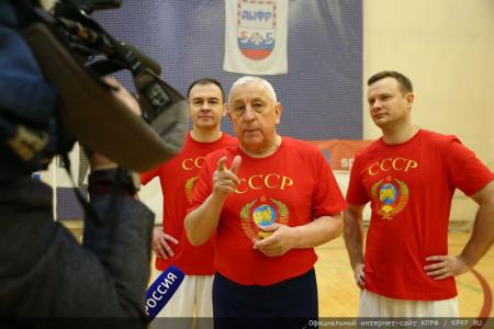 «КПРФ! Спорт! Победа!». Н.М. Харитонов и Г.А. Зюганов посетили тренировку и матч с участием команды КПРФ по мини-футболу