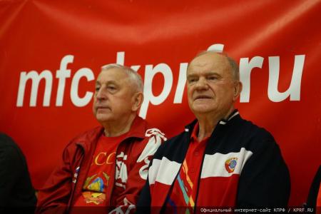 «КПРФ! Спорт! Победа!». Н.М. Харитонов и Г.А. Зюганов посетили тренировку и матч с участием команды КПРФ по мини-футболу