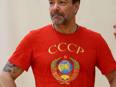 «КПРФ! Спорт! Победа!». Н.М. Харитонов и Г.А. Зюганов посетили тренировку и матч с участием команды КПРФ по мини-футболу