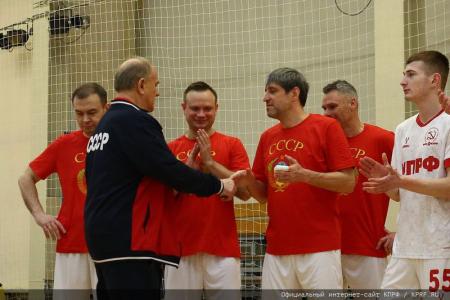 «КПРФ! Спорт! Победа!». Н.М. Харитонов и Г.А. Зюганов посетили тренировку и матч с участием команды КПРФ по мини-футболу
