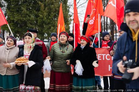 12 февраля кандидат в Президенты от КПРФ Николай Харитонов работает в Калуге
