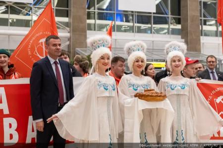 Репортаж о встрече Н.М. Харитонова с жителями города Красноярска