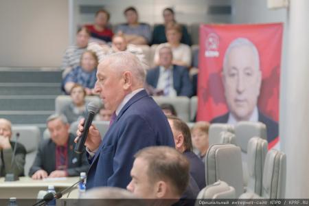 Репортаж о встрече Н.М. Харитонова с жителями города Красноярска