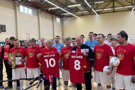 «КПРФ! Спорт! Победа!». Н.М. Харитонов и Г.А. Зюганов посетили тренировку и матч с участием команды КПРФ по мини-футболу