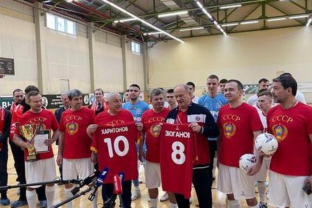 «КПРФ! Спорт! Победа!». Н.М. Харитонов и Г.А. Зюганов посетили тренировку и матч с участием команды КПРФ по мини-футболу