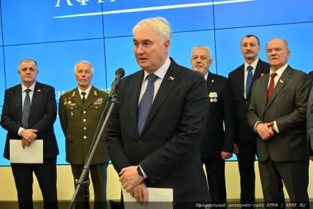 Г.А. Зюганов выступил на открывшейся в Госдуме фотовыставке, посвященной 35-й годовщине завершения выполнения боевых задач 40-й Армией в Афганистане