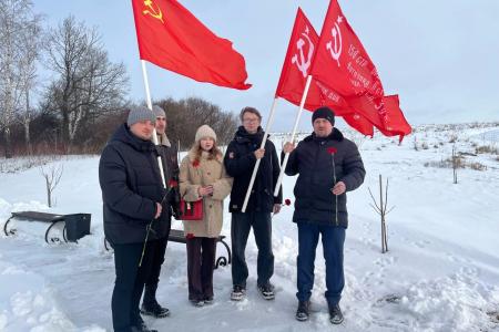 Воронежская область. Комсомольцы отметили День освобождения Нижнедевицка