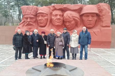 Коммунисты Калмыкии отметили День защитника Отечества