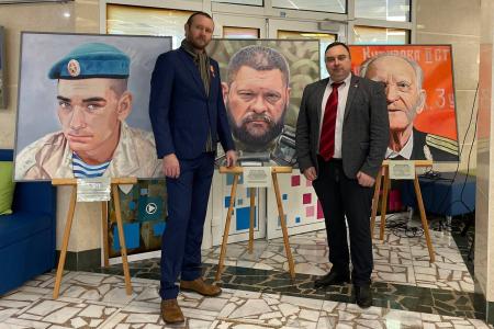Коммунисты Республики Крым посетили выставку, посвящённую СВО