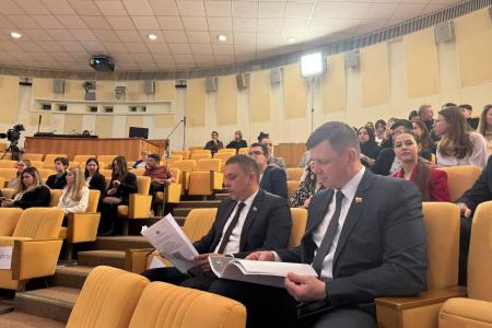 Сенатор Айрат Гибатдинов подготовил ряд предложений, направленных на Обеспечение антитеррористической безопасности в образовательных организациях