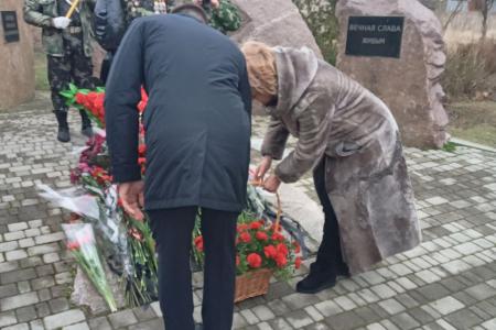 Херсонские коммунисты почтили память воинов-афганцев