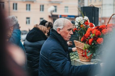 Рязанские депутаты-коммунисты приняли участие в церемонии возложения цветов в память о защитниках Отечества