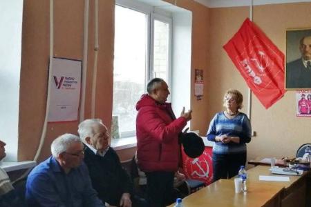 Саратовская область. Депутаты-коммунисты Ольга Алимова и Владимир Есипов встретились с жителями Красноармейского района