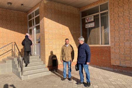 По поручению руководителя фракции КПРФ в Мособлдуме Александра Наумова проверена работа избирательных участков в Подмосковье