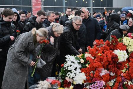 Руководитель фракции КПРФ в Мособлдуме Александр Наумов почтил память о погибших в «Крокус Сити Холле»