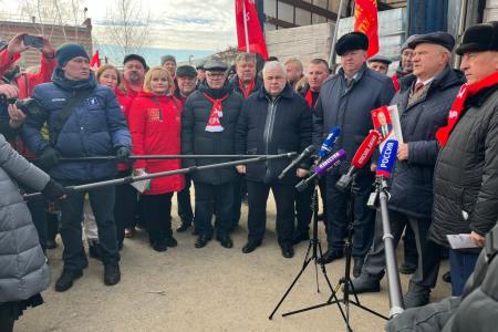 Подмосковные коммунисты: Труд на благо Родины и народа!