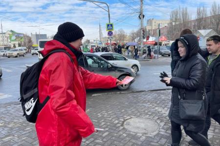 Коммунисты поздравили жительниц Пензы с Международным женским днём