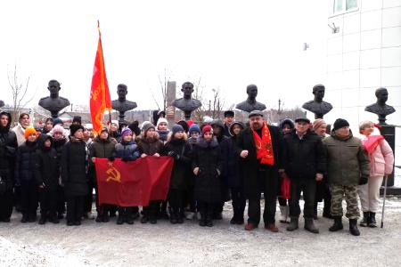 Подмосковные коммунисты: Труд на благо Родины и народа!