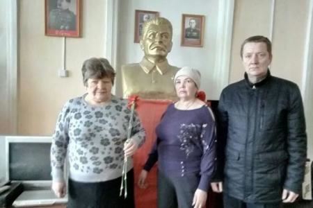 Коммунисты Саратовской области почтили память И.В. Сталина