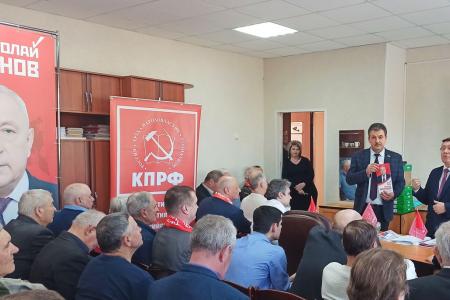 Н.Н. Иванов встретился с брянскими коммунистами
