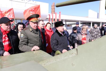 Кандидат в Президенты РФ Н.М. Харитонов вместе с делегацией КПРФ посетил в рамках рабочего визита в Сталинград музей-заповедник «Сталинградская битва»
