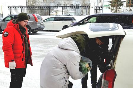 Комсомольцы Якутии проводят благотворительную акцию «Дорогою добра»