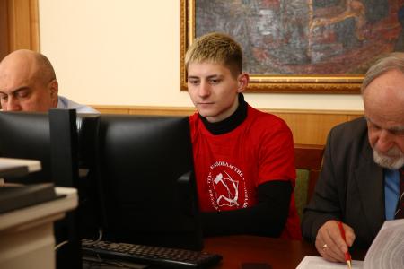 «Нам чужого не надо, но и своего не отдадим!» Кандидат в Президенты РФ Н.М. Харитонов встретился в Москве с группой контроля за ходом голосования «Красный контроль»