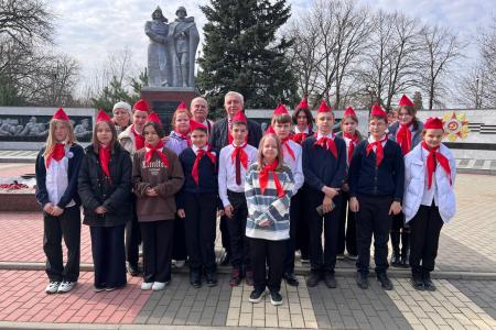 Краснодарский край, Белореченск. Коммунисты Краснодарского края и Республики Адыгея почтили память И.В. Сталина