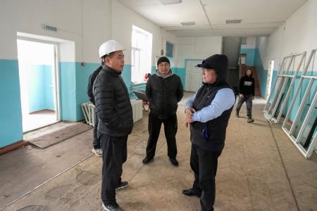 Заместитель Председателя Народного Хурала Калмыкии Николай Нуров побывал в Яшалтинском и Приютненском районах
