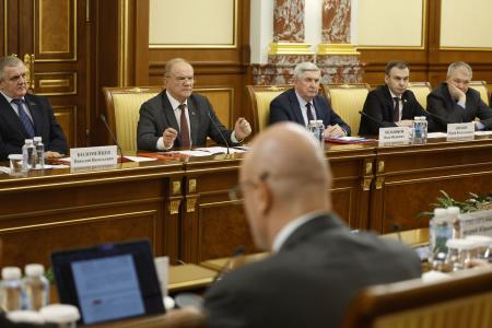 Депутаты фракции КПРФ в Госдуме во главе с Г.А. Зюгановым встретились с Михаилом Мишустиным