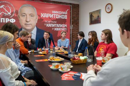 Н.Н. Иванов встретился со студентами высших и средних специальных учебных заведений