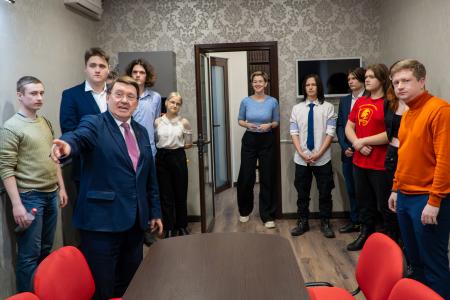 Н.Н. Иванов встретился со студентами высших и средних специальных учебных заведений