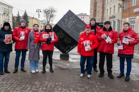 Курские коммунисты активно агитируют за Н.М. Харитонова