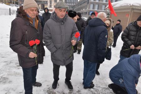 71 год без вождя: в Новосибирске почтили память Иосифа Сталина