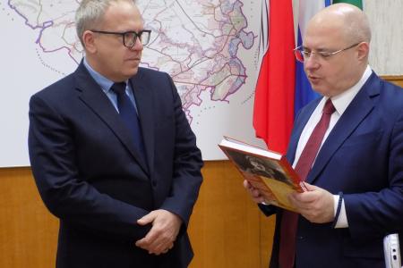 Сергей Гаврилов предложил увековечить подвиг советских врачей,  посетив Семилукский район