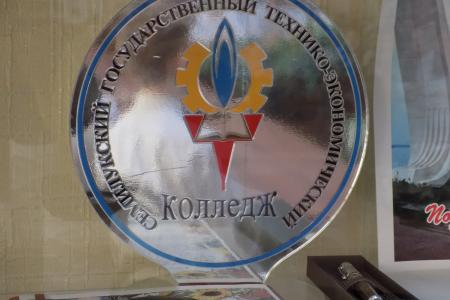Воронежская область. Депутаты от КПРФ Сергей Гаврилов и Александр Шабунин встретились с учащимися Семилукского колледжа
