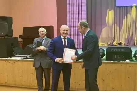 Коммунисты Калининграда поздравили тружениц с наступающим 8 марта