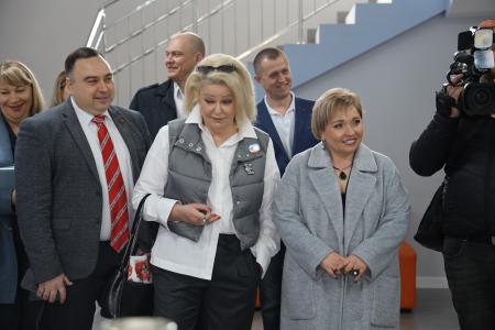 Н.А. Останина и С.В. Богатыренко посетили Всероссийский детский оздоровительный центр «Алые паруса» в Крыму