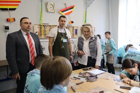 Н.А. Останина и С.В. Богатыренко посетили Всероссийский детский оздоровительный центр «Алые паруса» в Крыму