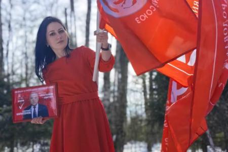 «Красное платье» «Надежды России» примеряют москвички