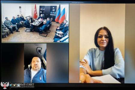 Делегация во главе с К.К. Тайсаевым работает в Донецкой Народной Республике
